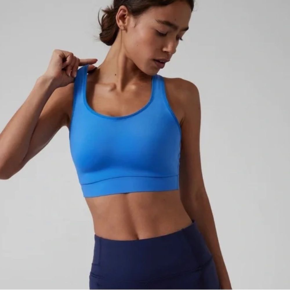 Athleta Hustle ll Sports Bra Blue Size 36D/DD